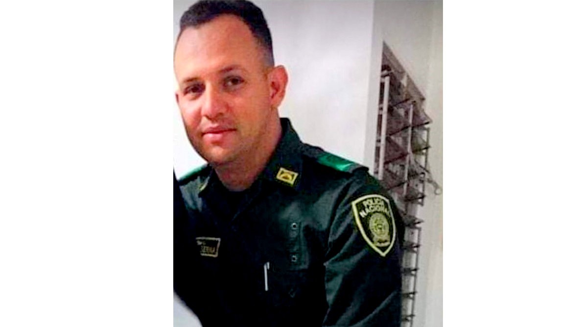 D062EDEA-5645-44CC-8E6E-00018D586279