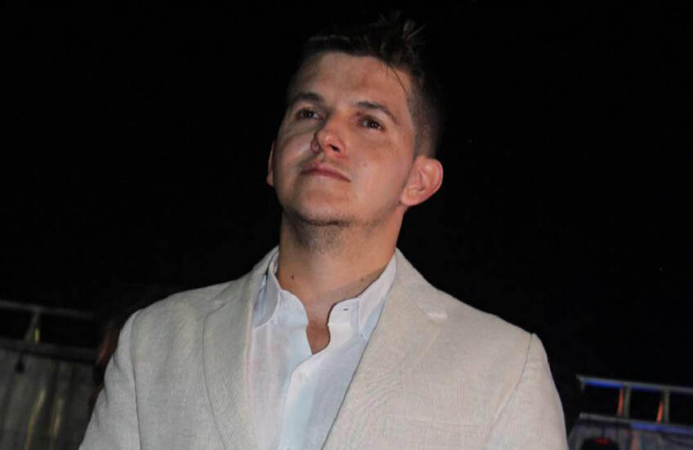 2C9EA09C-46AF-413E-83DE-282A0E4AB089