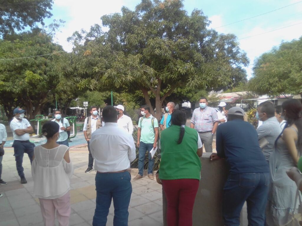 Gremio de docentes rechazan agresión a Coordinador por estudiante | RTA Noticias