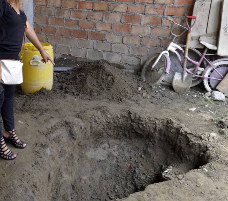 mujer-asesinada-expareja-encontrada-enterrada-patio
