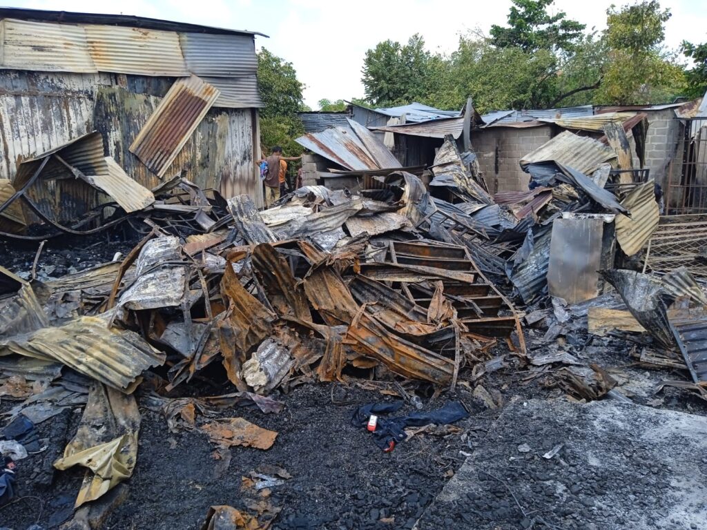Voraz incendio consumió locales comerciales en Aguachica Voraz incendio consumió locales comerciales en Aguachica | RTA Noticias