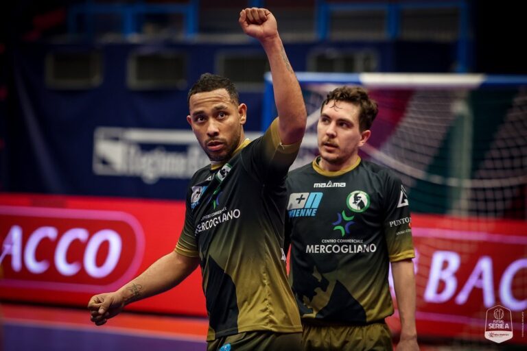 Richar Gutiérrez se destaca en el futsal de Italia WhatsApp-Image-2022-03-24-at-6.01.57-PM