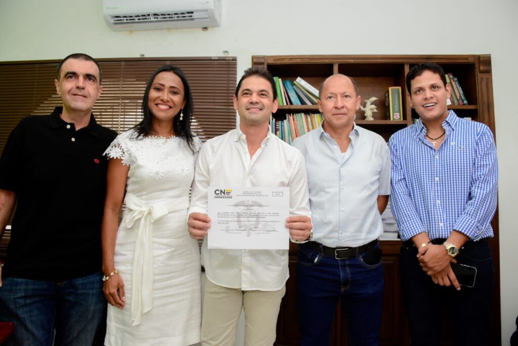 Ape Cuello recibió credencial de Representante a la Cámara | RTA Noticias