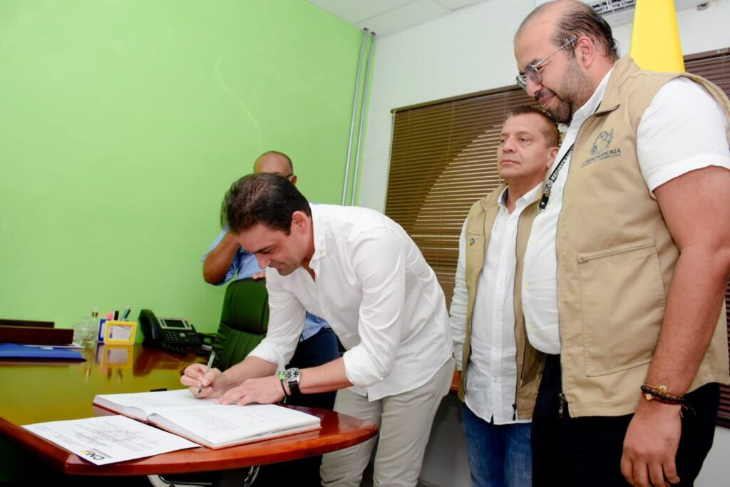 Ape Cuello recibió credencial de Representante a la Cámara | RTA Noticias