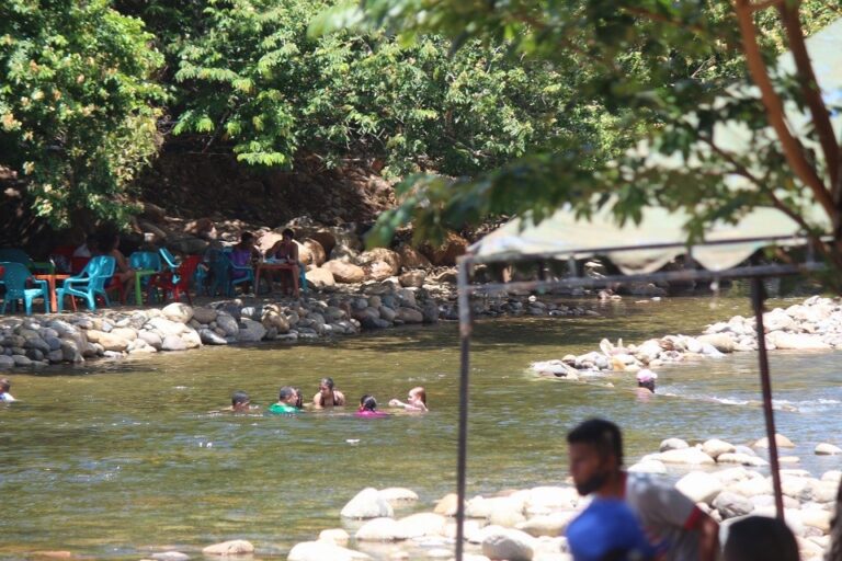 Jornada de vacunación en el Balneario Hurtado balneario-hurtado-valledupar-rta-noticias-12