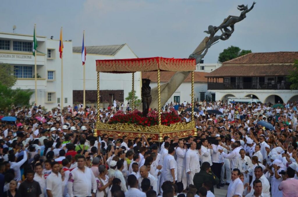 Los fieles católicos se reencontraron con su santo patrono | RTA Noticias