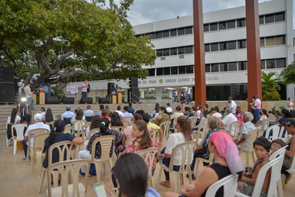 "Acordeón al Parque" estrategia para preservar el vallenato "Acordeón al Parque" estrategia para preservar el vallenato | RTA Noticias