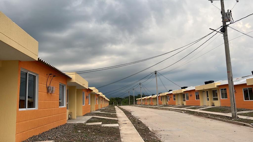 En Becerril entregaron 450 viviendas WhatsApp-Image-2022-04-06-at-3.46.17-PM-2