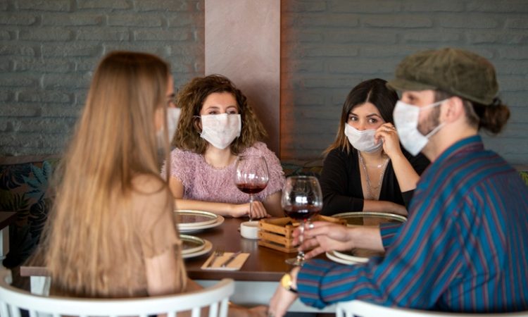 No más tapabocas obligatorios en espacios cerrados | RTA Noticias