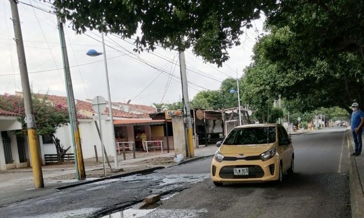 Aguas negras perjudican a comerciantes en Valledupar | RTA Noticias