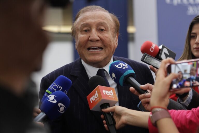 ¿Qué pasará con investigación a Rodolfo si es presidente? COLP_256774