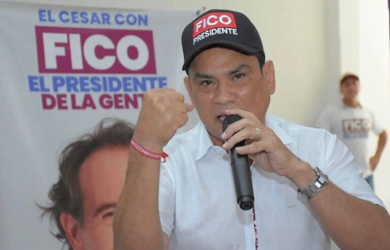Senador Didier Lobo oficializó respaldo a Fico Gutiérrez WhatsApp-Image-2022-05-09-at-3.31.49-PM