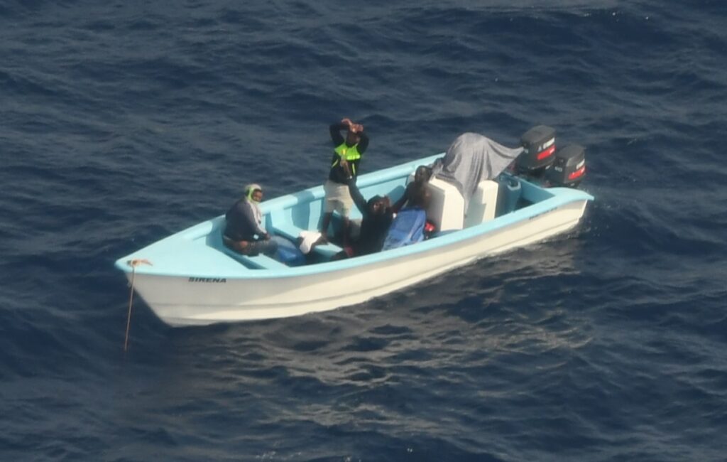Naufragio de barco en La Guajira deja 7 desaparecidos Naufragio de barco en La Guajira deja 7 desaparecidos | RTA Noticias