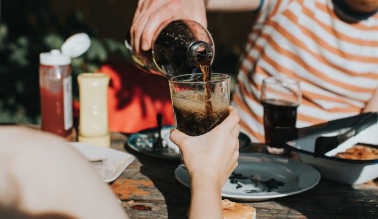 Daños que ocasionan las bebidas azucaradas a nuestro cuerpo 1654705060_542426_1654705380_noticia_normal