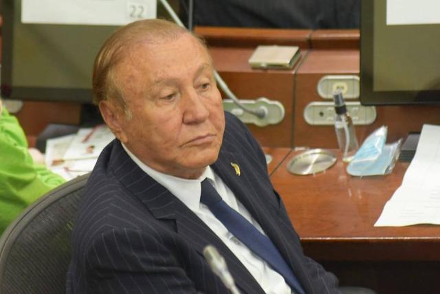 Rodolfo renunciaría al Senado para ser gobernador | RTA Noticias