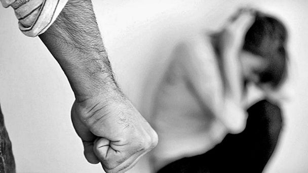 A la cárcel tras agredir a su pareja sentimental por 35 años | RTA Noticias