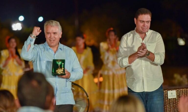 Presidente Duque recibió medalla Cacique Upar WhatsApp-Image-2022-07-28-at-8.40.13-AM