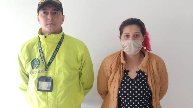 Alias "La Pelirroja", habría torturado y asesinado a su bebé Alias "La Pelirroja", habría torturado y asesinado a su bebé | RTA Noticias