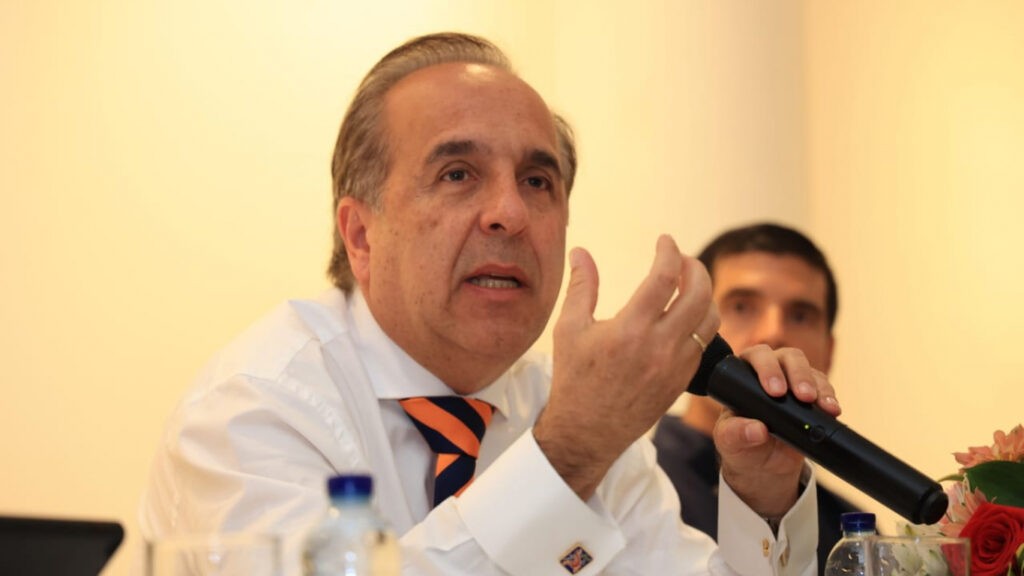 Cosas de la Política: Mello y Ape en luna de miel | RTA Noticias