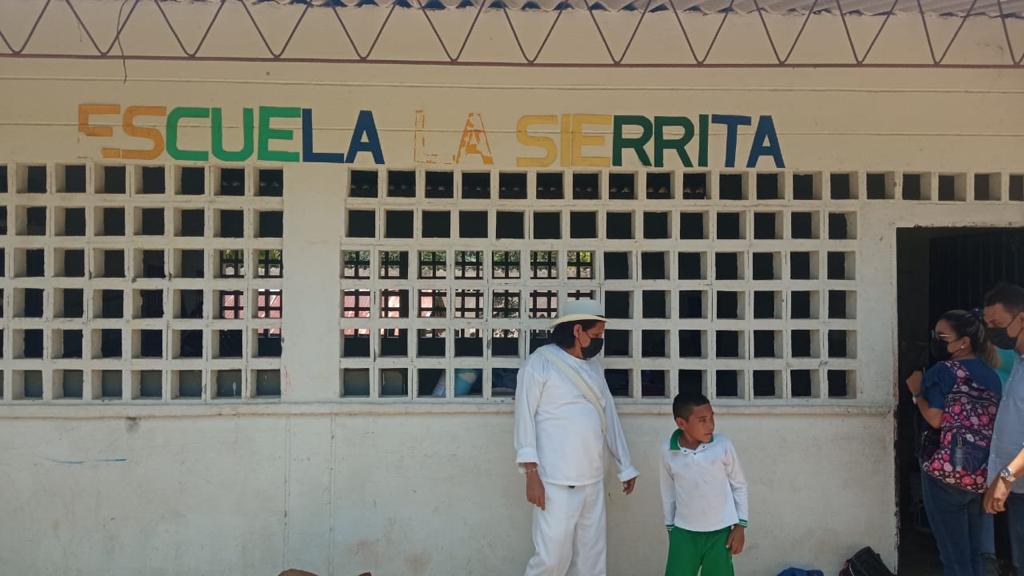 Denuncia deplorables condiciones de escuela La Sierrita | RTA Noticias