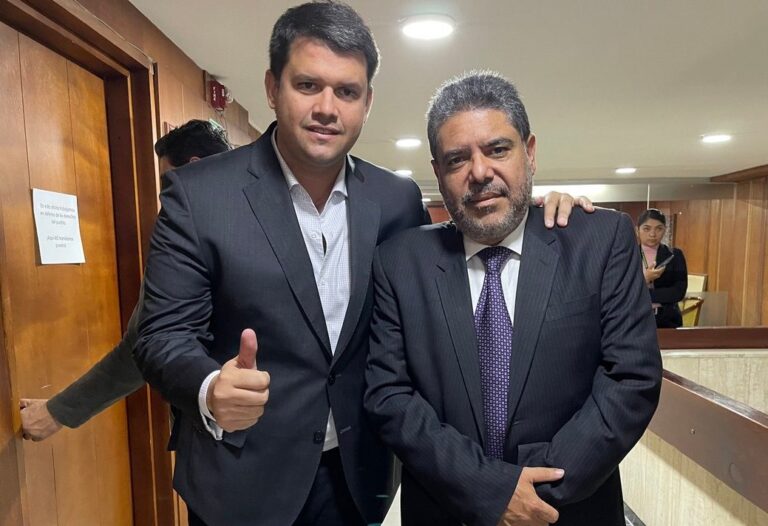 Cosas de la Política: Sebastián Ochoa patrulla en el Congreso WhatsApp-Image-2022-08-31-at-11.43.59-AM