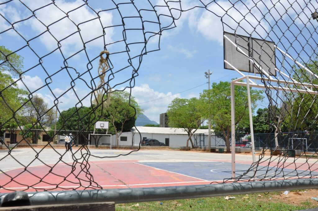 El descuido con el parque El Viajero de Valledupar | RTA Noticias