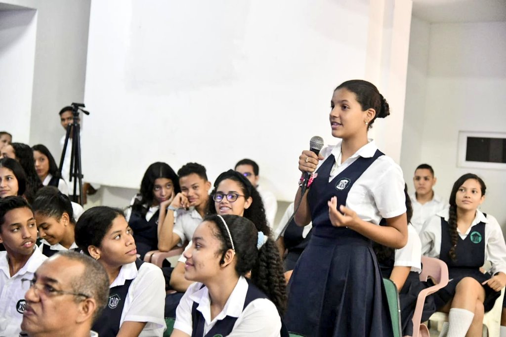 Denuncian cobros de cupos para ingresar al CASD | RTA Noticias