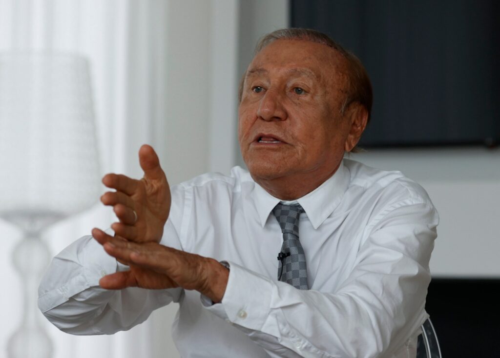 Rodolfo Hernández renuncia al Senado | RTA Noticias