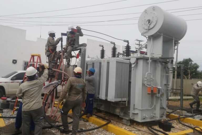 Operario de Afinia sufrió descarga eléctrica en La Vega WhatsApp-Image-2022-09-30-at-4.10.40-PM