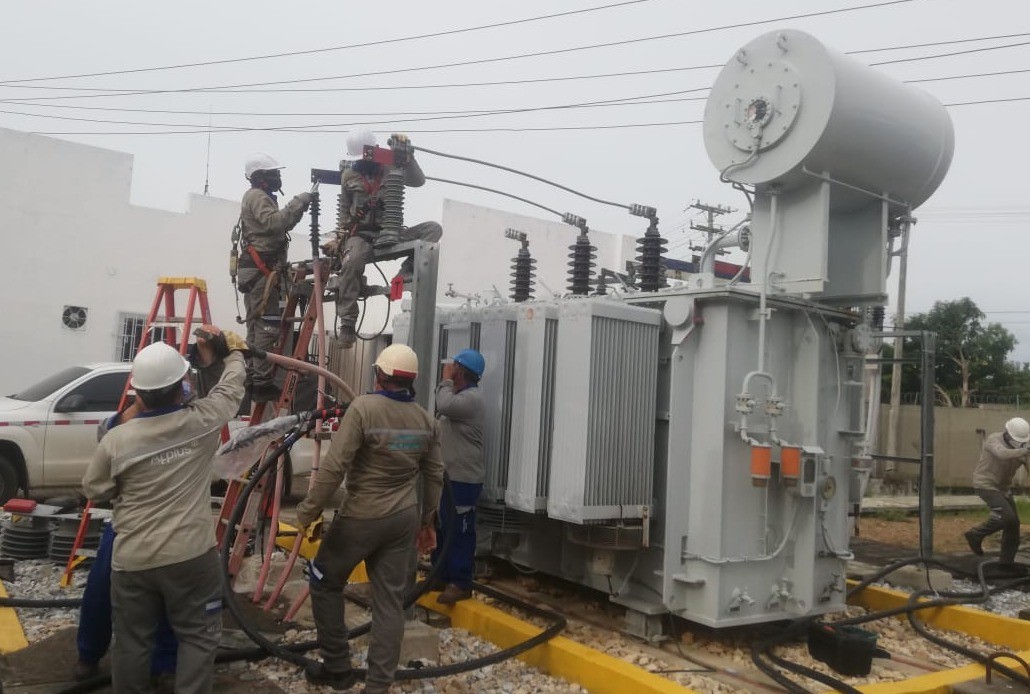 Operario de Afinia sufrió descarga eléctrica en La Vega WhatsApp-Image-2022-09-30-at-4.10.40-PM