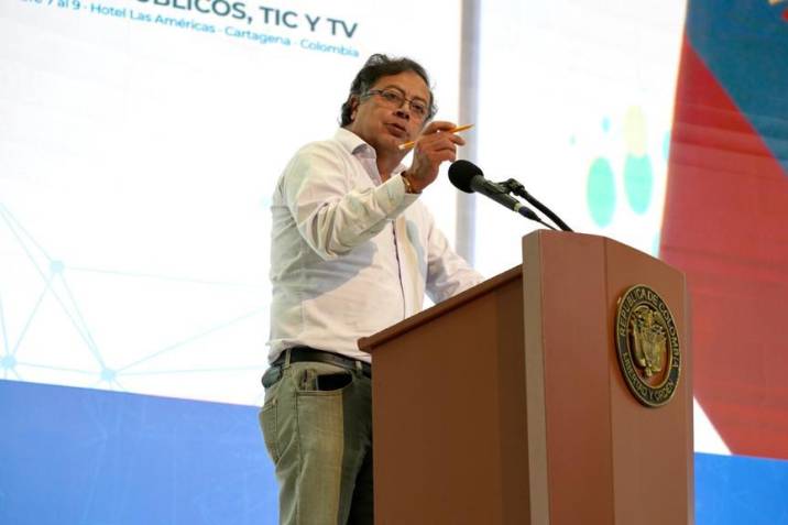 Petro intervendría la Creg para modificar tarifas de energía | RTA Noticias