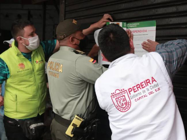 Intoxicación con empanadas deja 16 personas en UCI | RTA Noticias