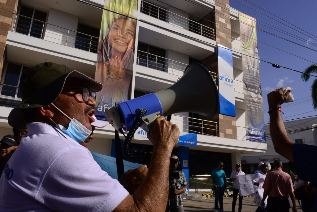 Afinia se niega a bajar las tarifas de energía | RTA Noticias