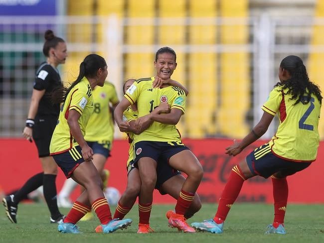 Colombia clasifica a cuartos de final del Mundial Femenino Colombia clasifica a cuartos de final del Mundial Femenino | RTA Noticias