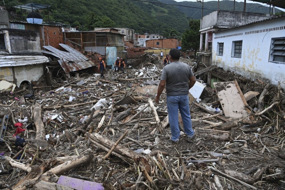 Deslizamiento en Venezuela deja 25 muertos y 54 desaparecidos Deslizamiento en Venezuela deja 25 muertos y 54 desaparecidos | RTA Noticias