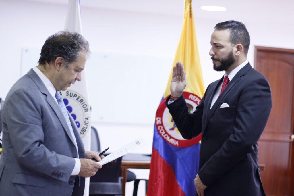 El vallenato Adaulfo Calderón es nuevo director de la ESAP | RTA Noticias