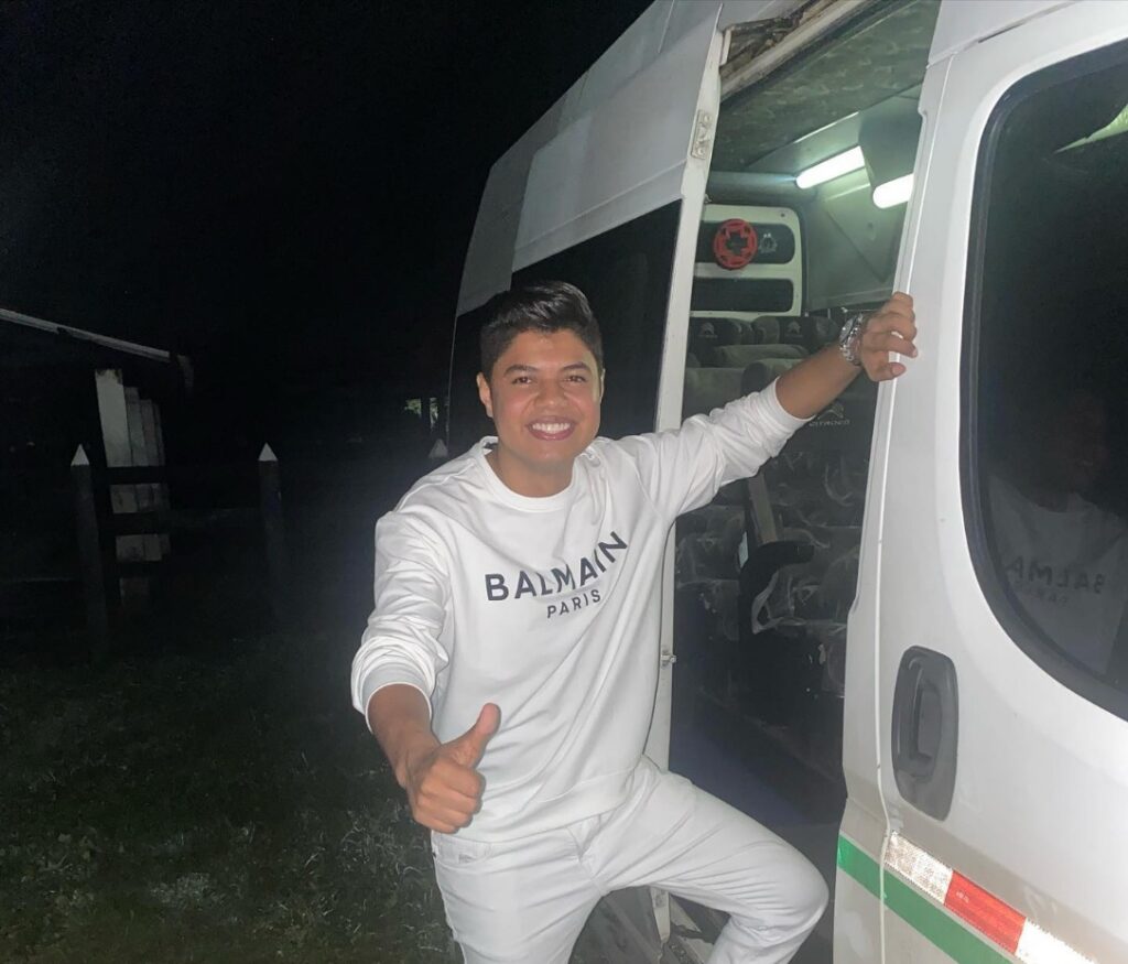 Atracan bus que transportaba músicos de Che Díaz | RTA Noticias