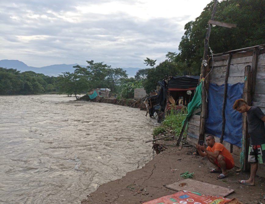 Mujer e hija habrían sido arrastradas por el río Guatapurí | RTA Noticias