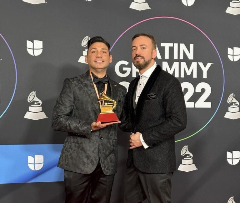 Grammy Cumbia Vallenato fue para Jean Carlos Centeno WhatsApp-Image-2022-11-17-at-7.35.43-PM