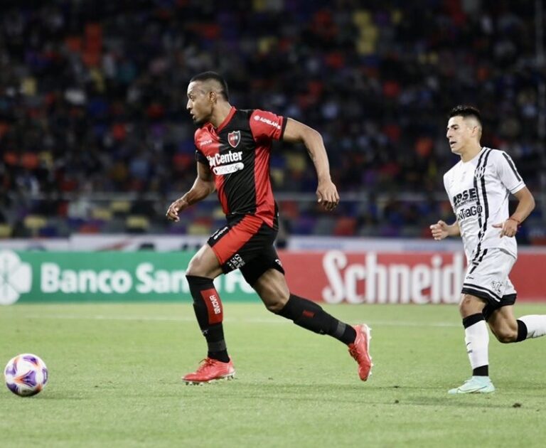 Newell´s compró a Willer Ditta y lo renovó hasta 2025 WhatsApp Image 2022-11-28 at 6.42.30 PM