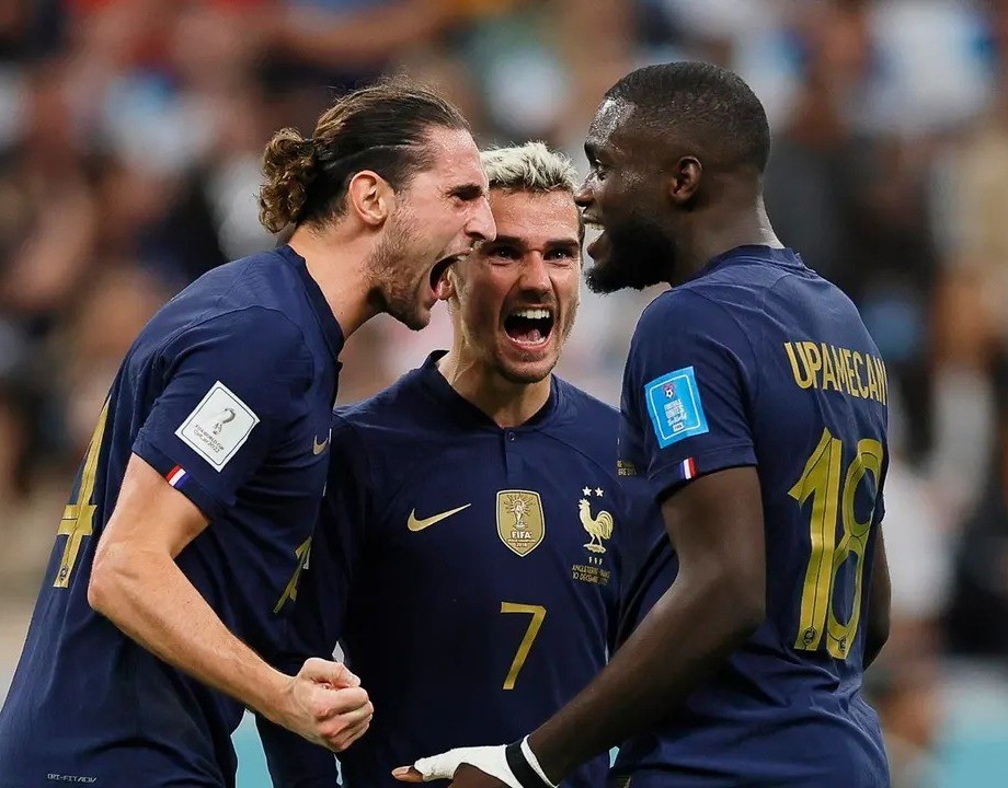 Jugadores de la Selección de Francia con "virus del camello" Jugadores de la Selección de Francia con "virus del camello" | RTA Noticias