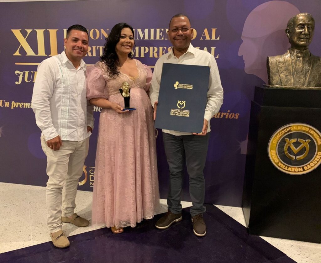RTA recibe Reconocimiento Empresarial de la Cámara de Comercio RTA recibe Reconocimiento Empresarial de la Cámara de Comercio | RTA Noticias
