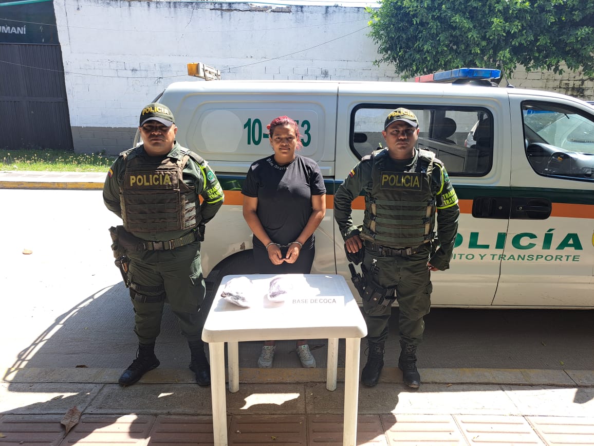 Mujer es capturada con drogas en carreteras del Cesar WhatsApp-Image-2022-12-26-at-5.27.49-PM
