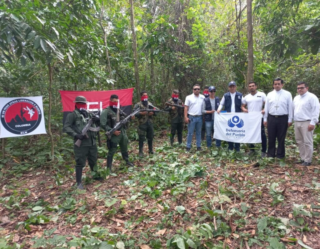 ELN libera a suboficial de la armada secuestrado en Arauca | RTA Noticias