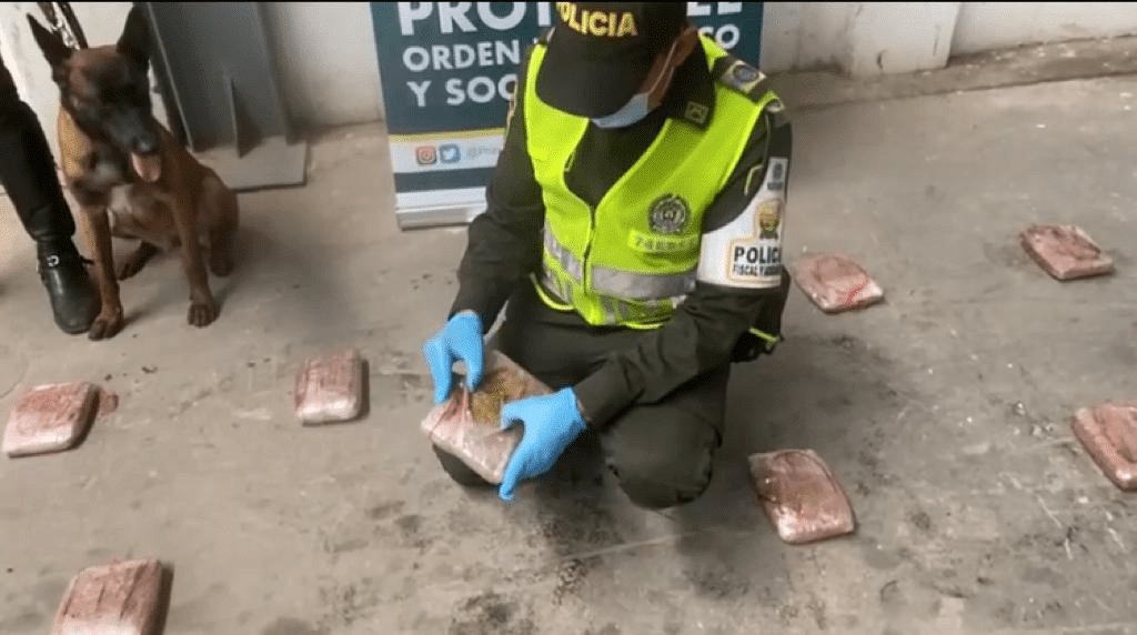 Mujer es capturada con drogas en carreteras del Cesar Mujer es capturada con drogas en carreteras del Cesar | RTA Noticias