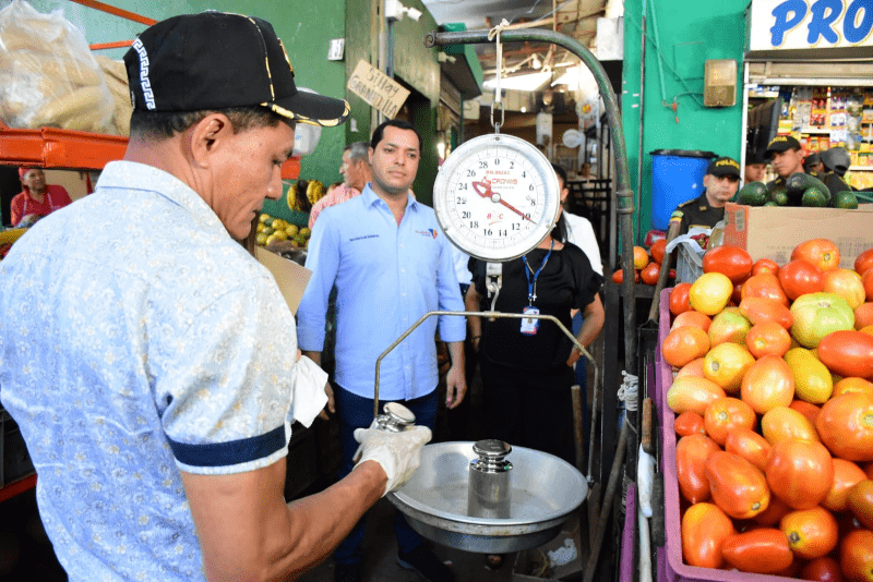 Realizan control de precios a la canasta familiar en Valledupar Realizan control de precios a la canasta familiar en Valledupar | RTA Noticias