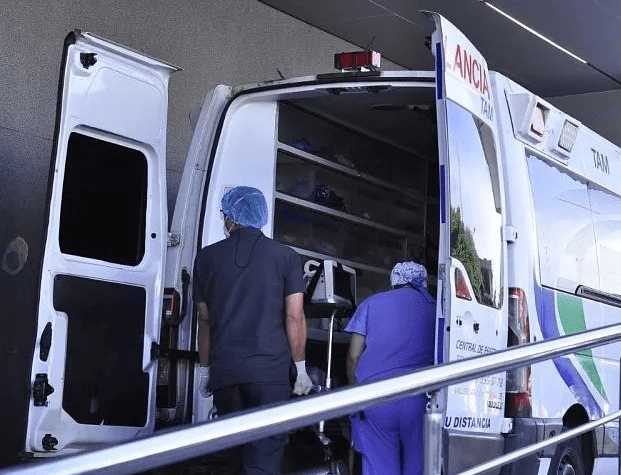 Accidente deja heridos a 3 miembros de una familia image-108