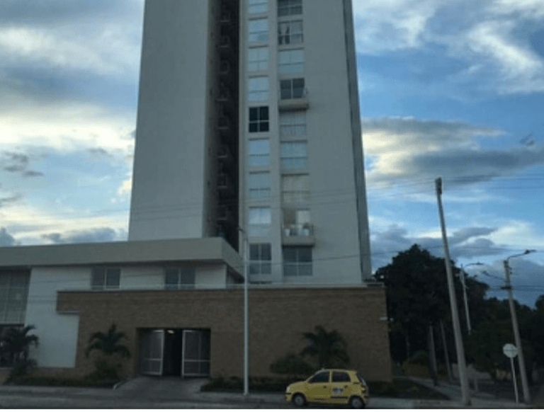 Joven se habría lanzado del piso 15 en edificio de Valledupar image-144