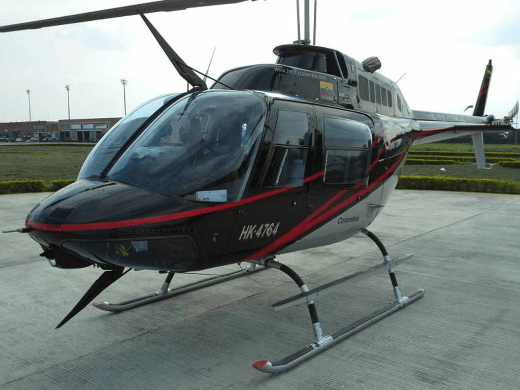 Tres personas se salvaron de morir tras caída de helicóptero | RTA Noticias