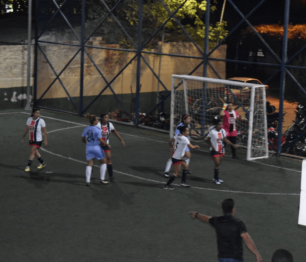 Equipo femenino de RTA Noticias a la final del Torneo de Medios | RTA Noticias